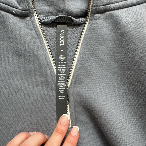 Vuori Sweatshirt - Picture 2 of 3